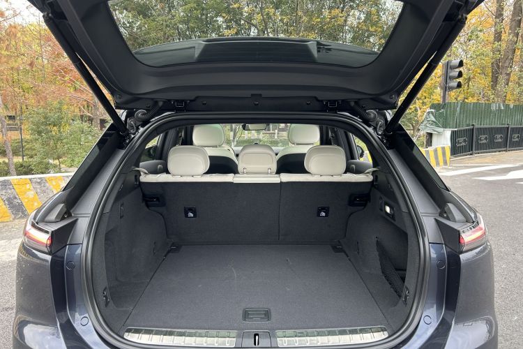 蔚来ES7 2022款 100kWh 首发版中控内饰7010