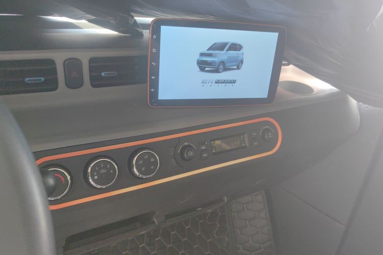 五菱汽车 宏光MINIEV 2022款 自在款 磷酸铁锂中控内饰7001