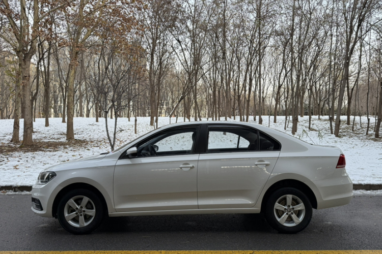 大众 桑塔纳 2019款 1.5L 手动风尚版 国VI车身外观6002