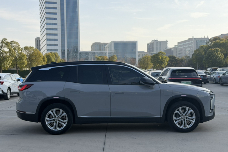 蔚来ES8 2022款 100kWh 六座版车身外观6004