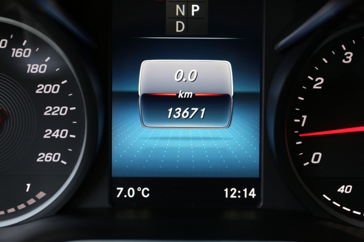 奔驰V级 2022款 V 260 L 长轴距豪华版中控内饰15