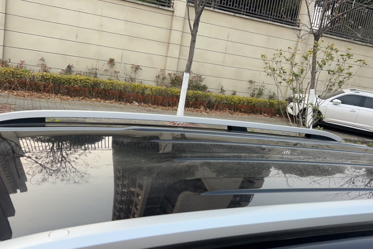 SWM斯威汽车 SWM斯威G05 2022款 PRO 1.5T DCT精英型 7座局部细节57