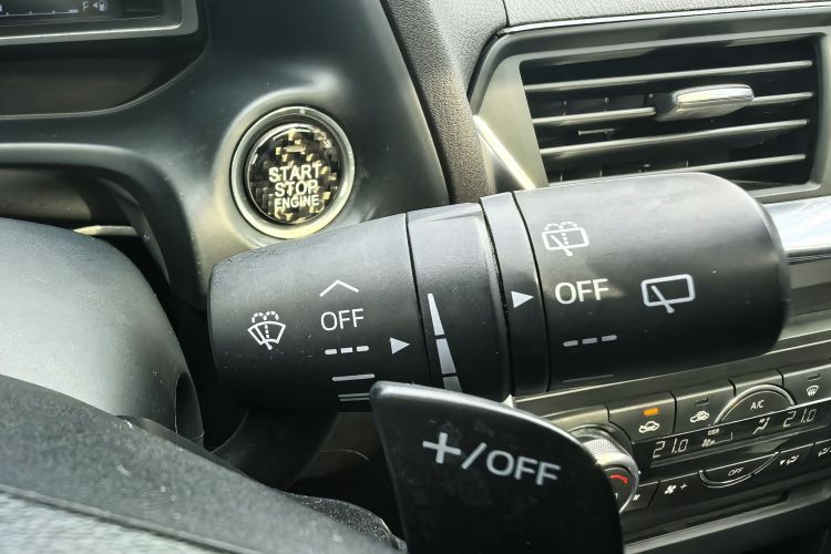 马自达CX-4 2018款 2.5L 自动四驱蓝天激情版 国V中控内饰7004