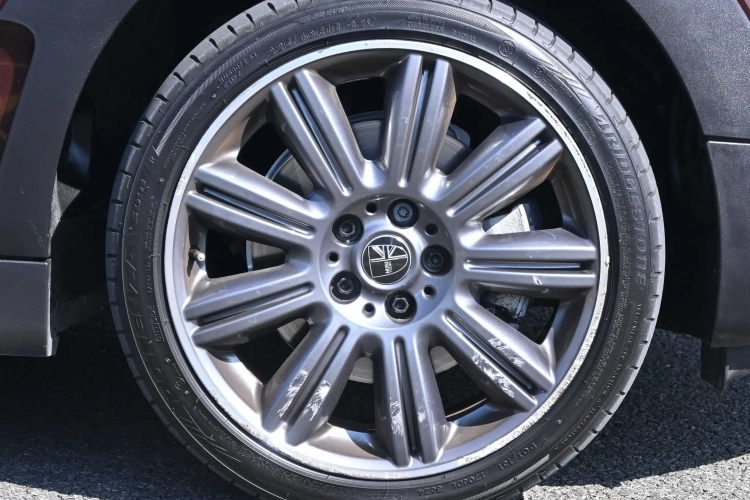 MINI Clubman 2018款 2.0T COOPER S 艺术家局部细节9001