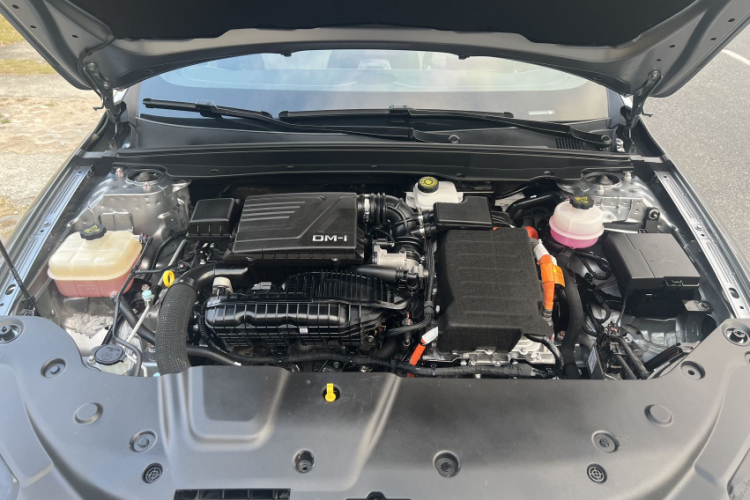 比亚迪 秦PLUS 2023款 冠军版 DM-i 55KM领先型局部细节24