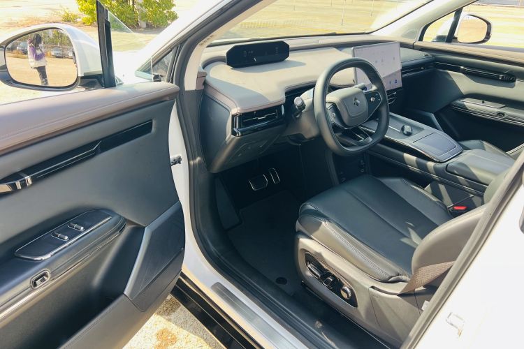 昊铂HT 2023款 670 后驱特高压NDA版中控内饰7001