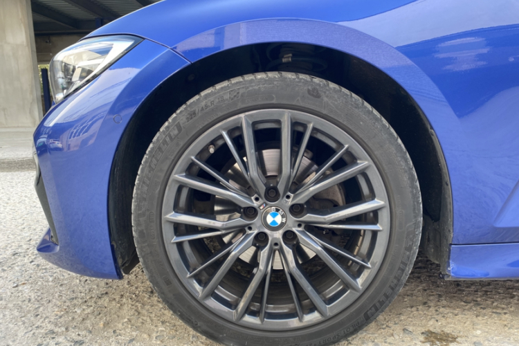 宝马3系 2020款 改款 325Li M运动曜夜套装车身外观6010