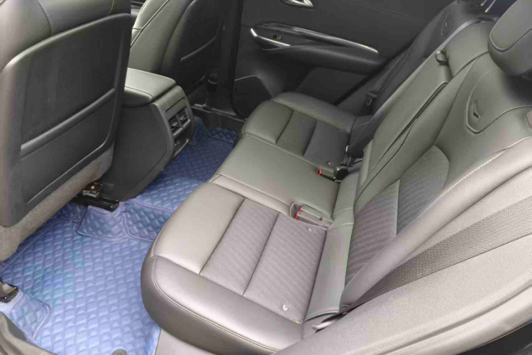 凯迪拉克XT4 2022款 28T 两驱风尚型中控内饰7004