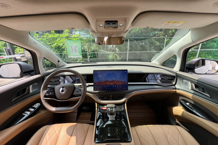 腾势D9 2022款 DM-i 970 四驱旗舰型局部细节14