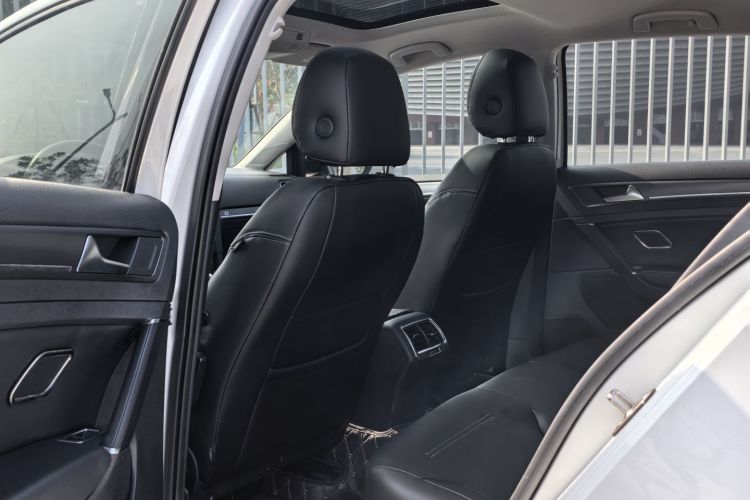 大众 高尔夫 2017款 230TSI 自动舒适百万辆纪念版中控内饰7003