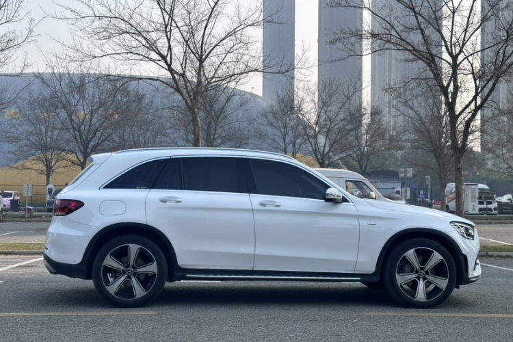 奔驰GLC 2022款 GLC 300 L 4MATIC 动感型臻藏版车身外观6011