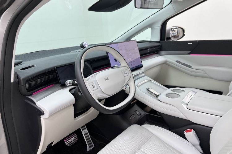 小鹏X9 2024款 640四驱高性能Max中控内饰7007