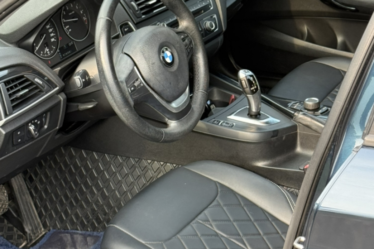 宝马1系(进口) 2013款 改款 116i 都市型局部细节19