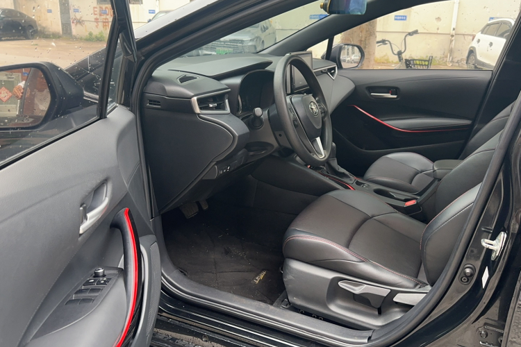 丰田 雷凌 2021款 185T CVT运动版中控内饰7001