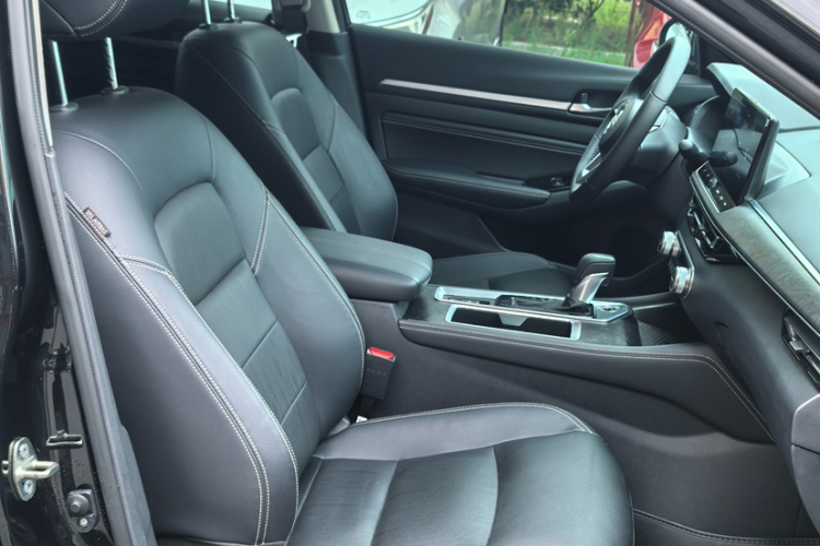 日产 天籁 2022款 2.0L XL-TLS 悦享版中控内饰7003