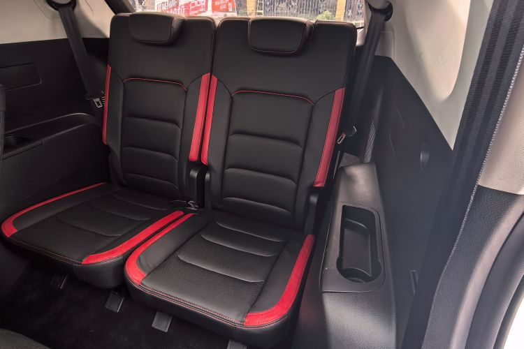 思皓X8 2021款 300T DCT领先智联版 7座中控内饰7010