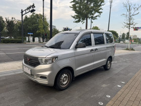 五菱汽车 五菱宏光V 2022款 1.5L劲取版电动助力LAR