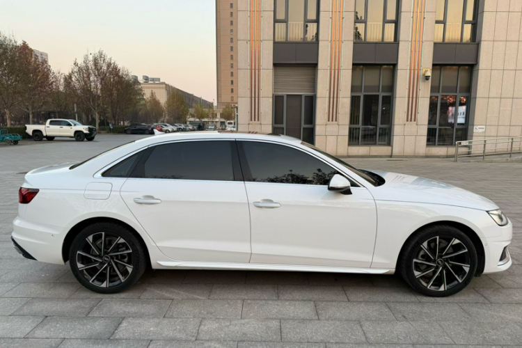 奥迪A4L 2022款 40 TFSI 豪华致雅型车身外观6003