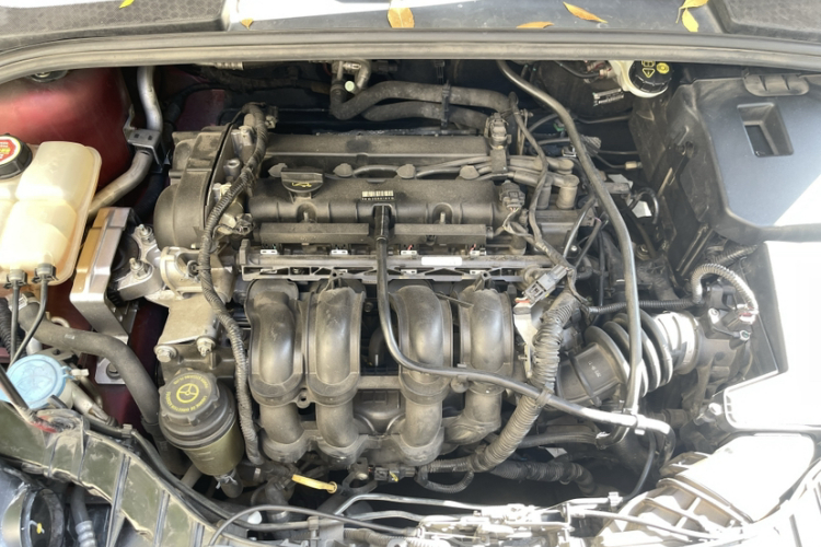 福特 福克斯 2012款 三厢 1.6L 自动舒适型局部细节9005