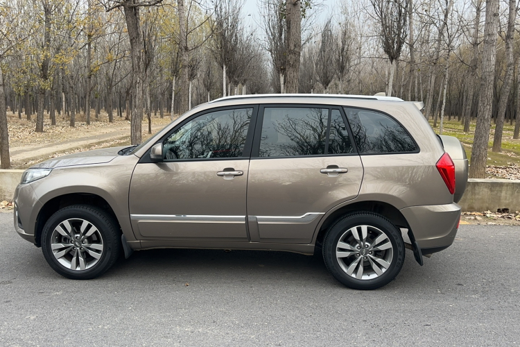 奇瑞 瑞虎3 2016款 1.6L 手动智尚版车身外观6006