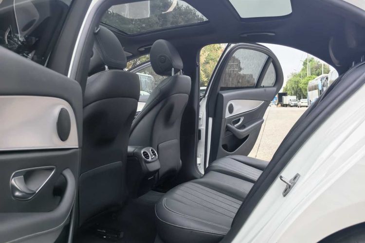 奔驰E级(进口) 2019款 E 260 运动版中控内饰7002