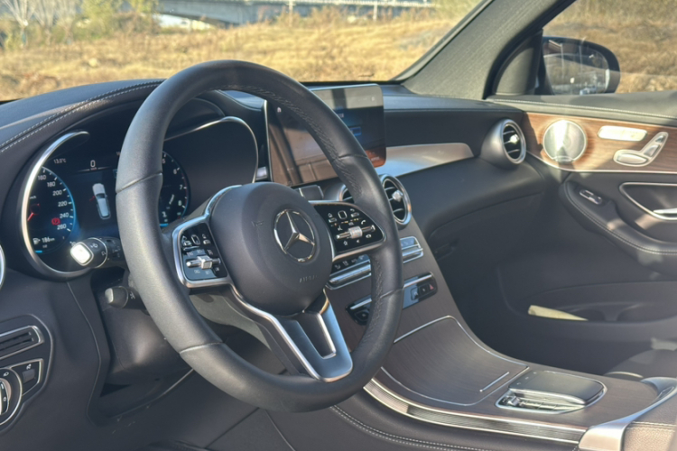 奔驰GLC 2020款 改款 GLC 300 L 4MATIC 豪华型中控内饰7009