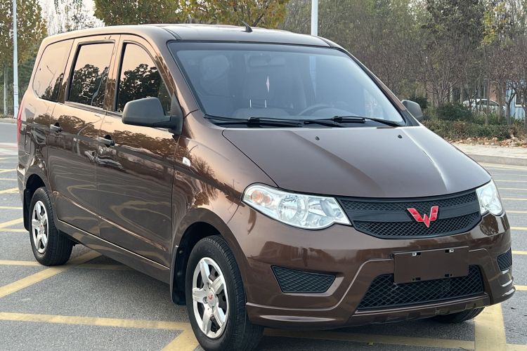 五菱汽车 五菱宏光 2015款 1.2L S 基本型国IV车身外观6007