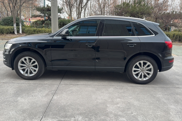 奥迪Q5 2015款 40 TFSI 技术型车身外观6006
