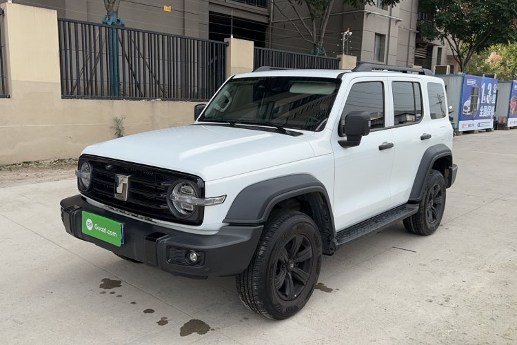 坦克300 2023款 越野版 2.0T 挑战者车身外观1