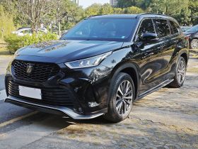 丰田 皇冠陆放 2024款 2.5L HEV四驱尊贵版