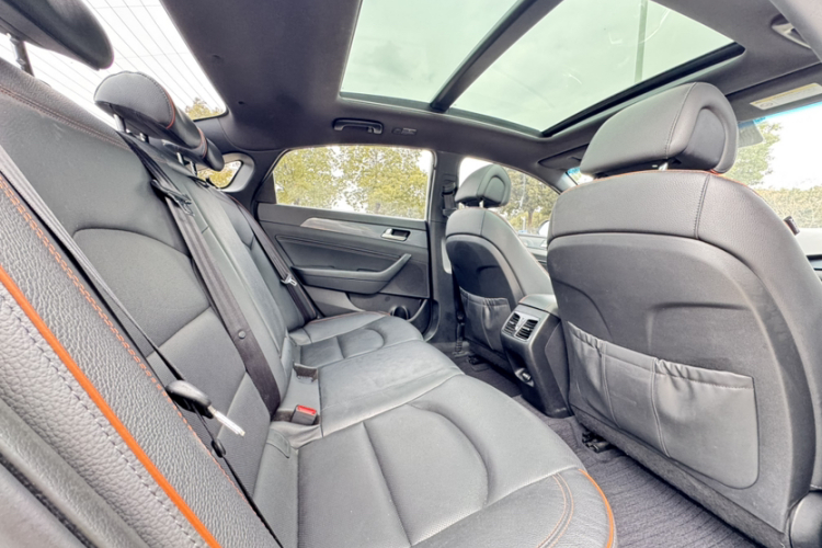 现代 索纳塔 2015款 1.6T GLS智能型中控内饰7002