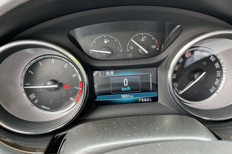 别克 威朗 2019款 三厢 15S 自动领先型中控内饰15