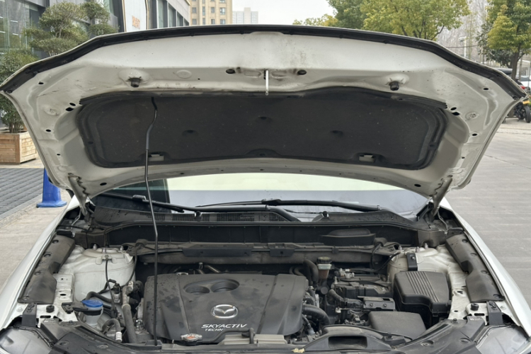 马自达CX-8 2019款 2.5L 两驱尊贵型局部细节24