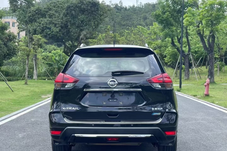 日产 奇骏 2017款 2.0L CVT舒适版 2WD车身外观6006