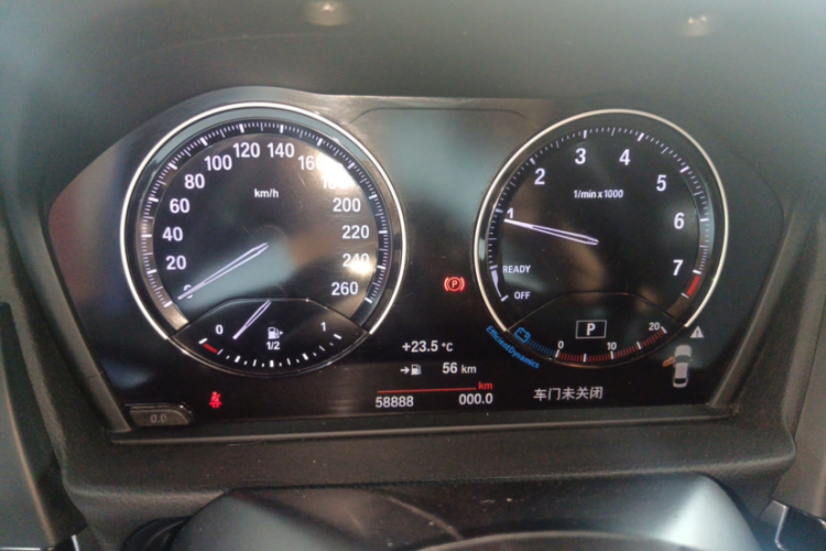 宝马1系 2019款 118i 时尚型中控内饰15