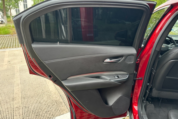 凯迪拉克XT4 2022款 28T 两驱豪华型中控内饰7004