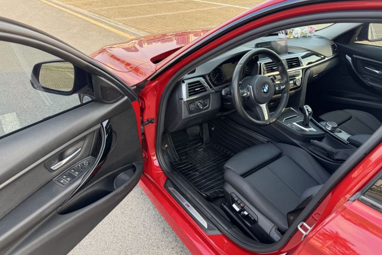 宝马3系 2018款 320Li 领先型M运动套装中控内饰7001