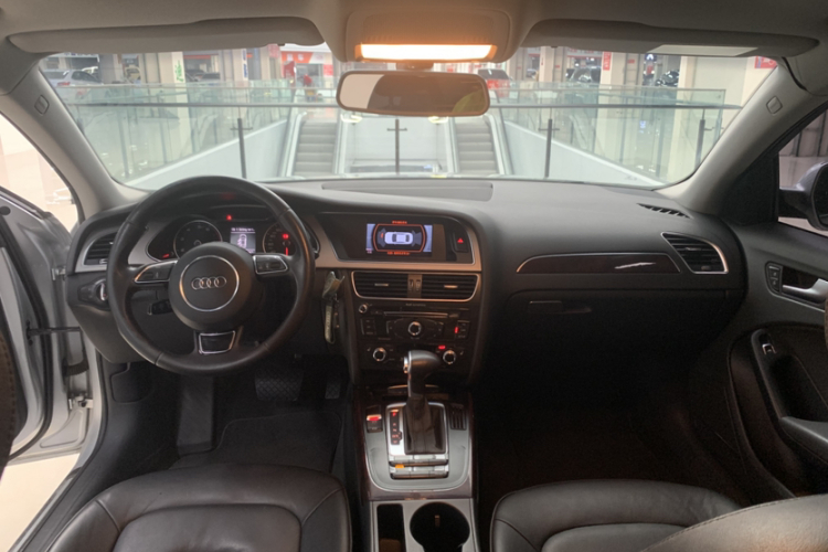 奥迪A4L 2015款 35 TFSI 自动舒适型车身外观6004