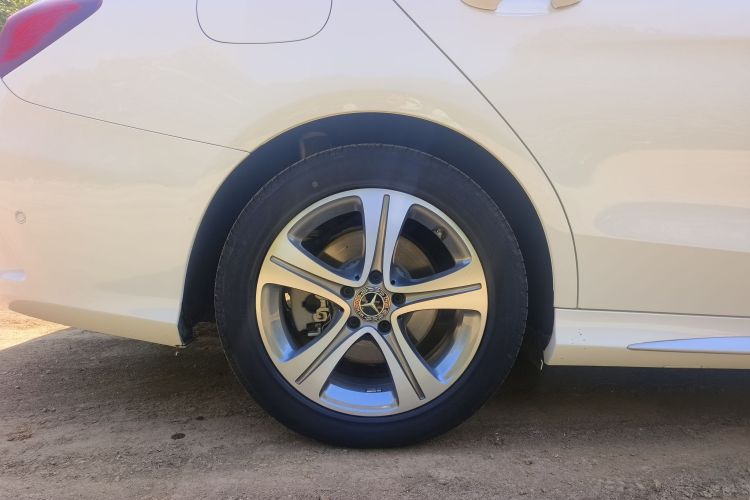 奔驰C级 2020款 C 260 L 运动版车身外观6012