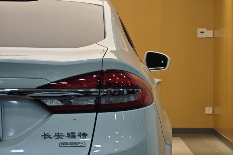 福特 蒙迪欧 2017款 EcoBoost 180 豪华型车身外观6002