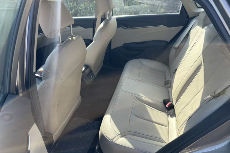 别克 英朗 2021款 典范 1.5L 自动精英型中控内饰7006