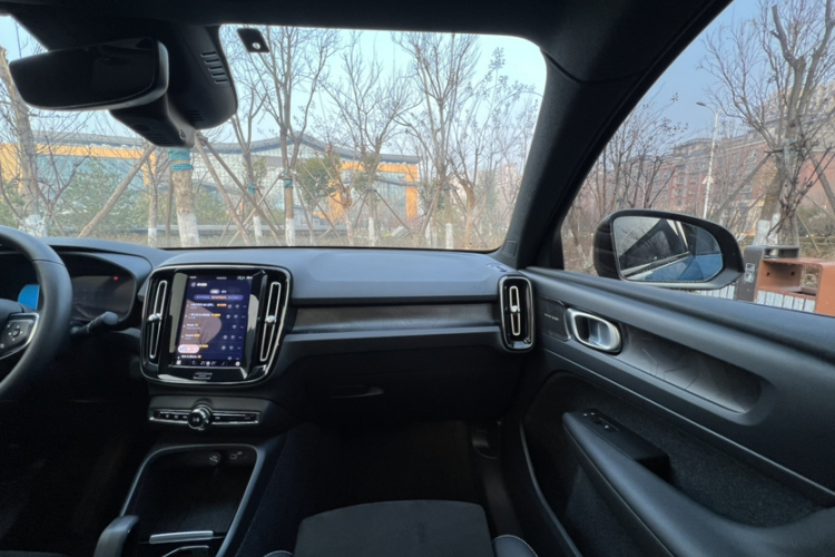 沃尔沃C40 2022款 长续航版 PRO中控内饰7007