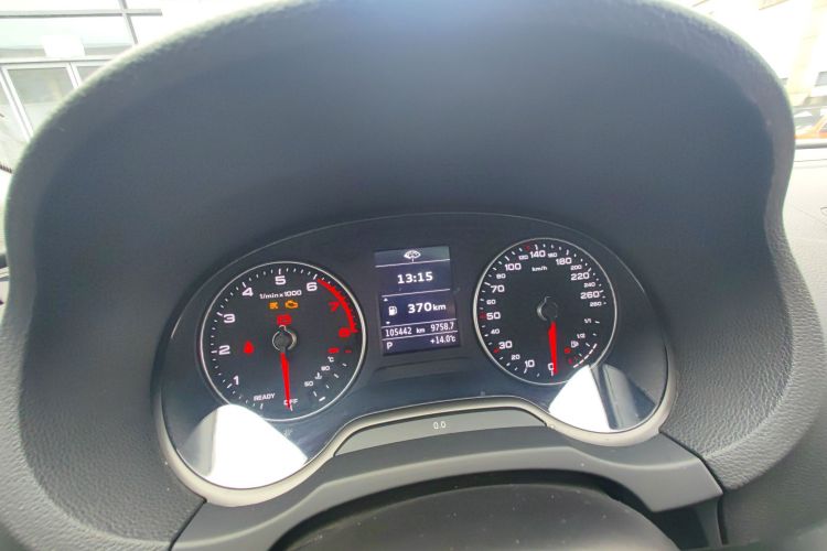 奥迪A3 2018款 30周年年型 Limousine 35 TFSI 时尚型中控内饰15