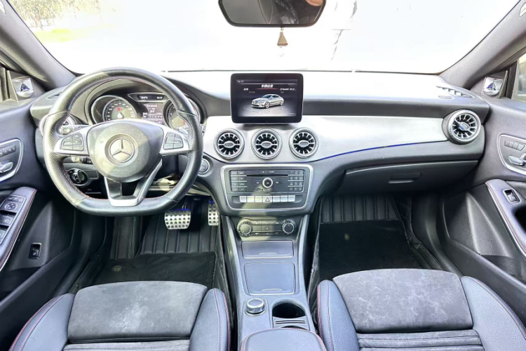 奔驰CLA 2016款 改款 CLA 220 4MATIC局部细节16