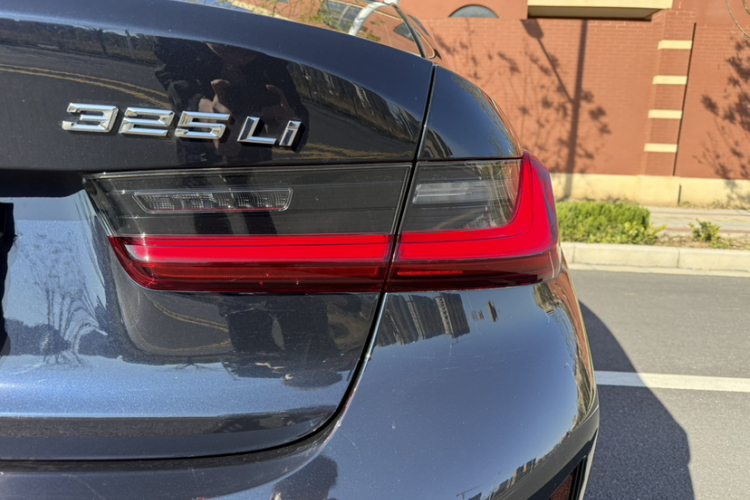 宝马3系 2025款 325Li M运动套装车身外观6004