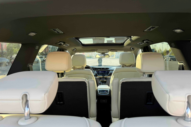 凯迪拉克XT6 2020款 改款 28T 六座四驱领先运动型中控内饰7010