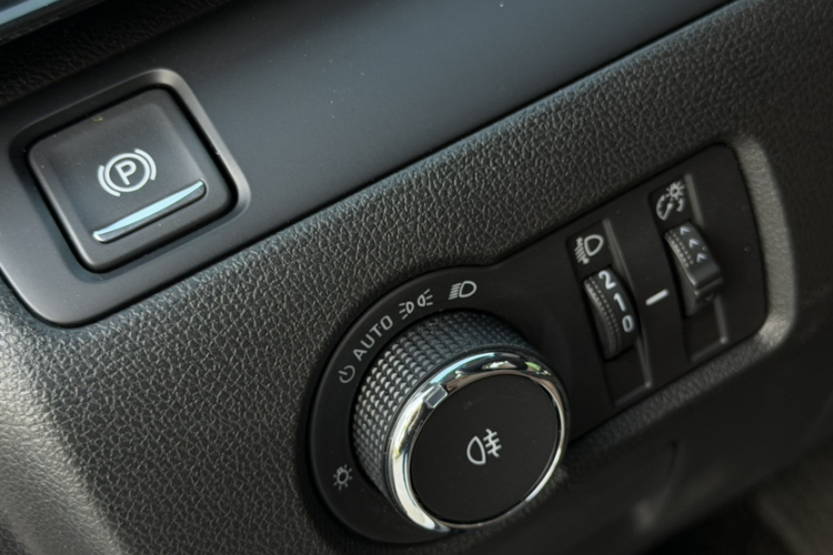 别克GL6 2021款 323T 轻混动互联豪华型中控内饰7012