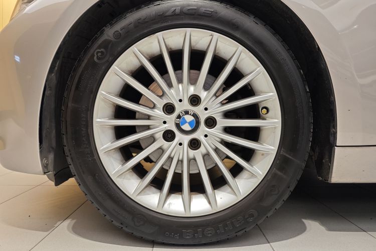 宝马3系 2014款 320Li 豪华设计套装车身外观6004