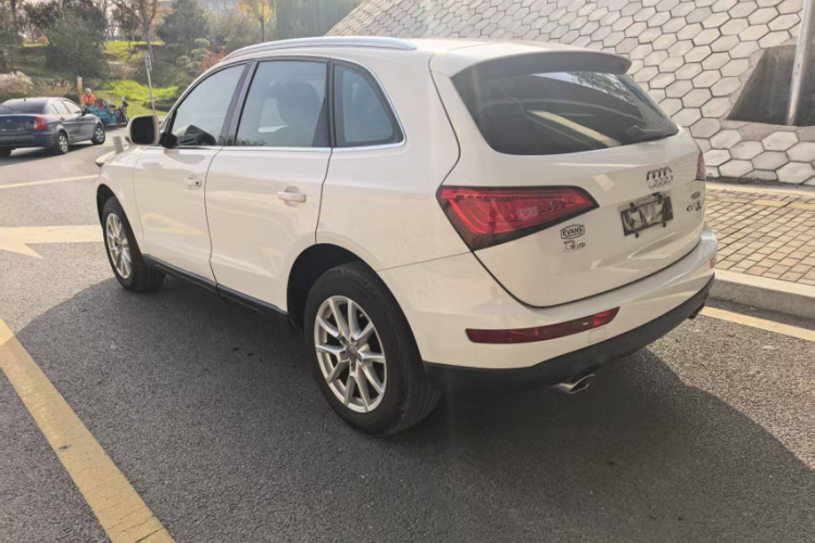 奥迪Q5 2015款 40 TFSI 进取型车身外观6002
