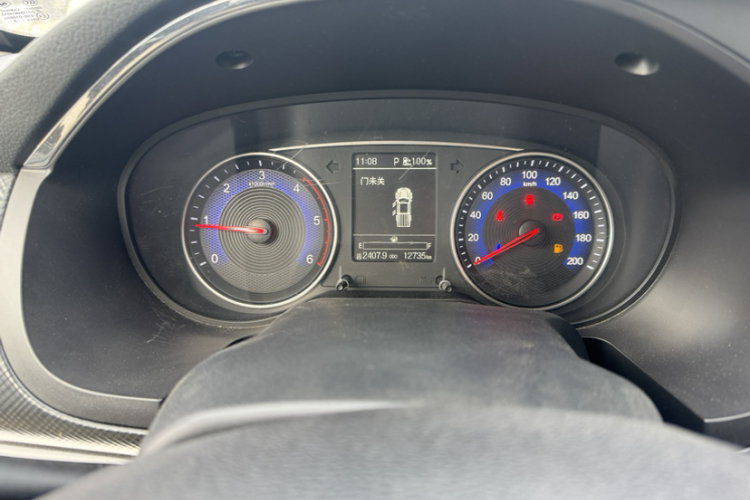 东风 锐骐 2023款 2.4T柴油两驱创业版长货箱YCY24165-61中控内饰15